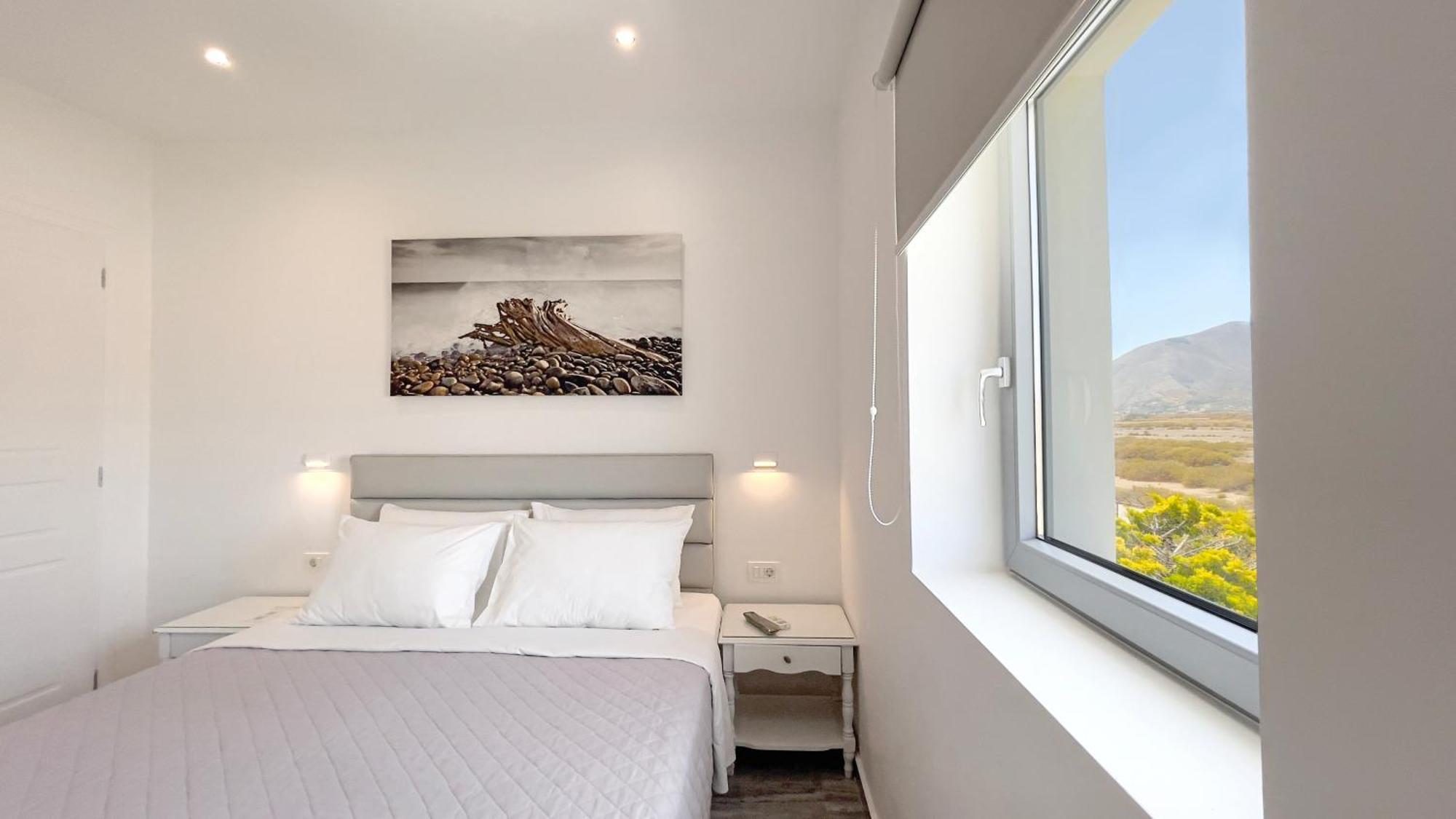 Hermoso Luxury Suites مونوليثوس الغرفة الصورة