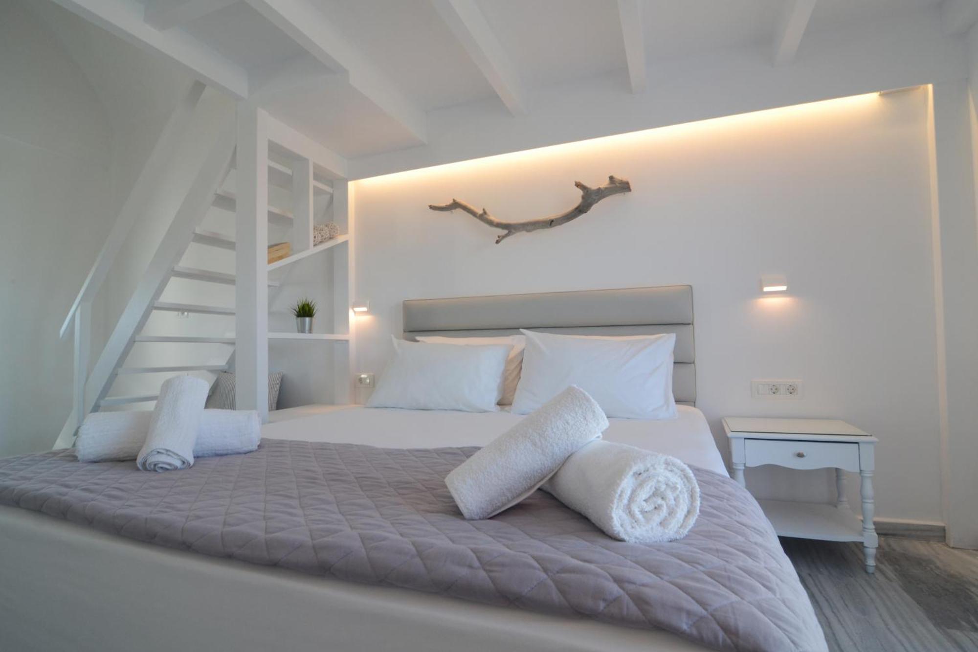 Hermoso Luxury Suites مونوليثوس الغرفة الصورة